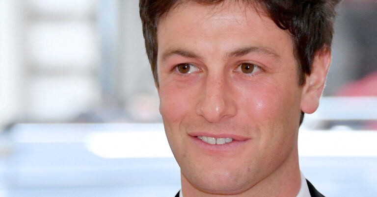 Joshua Kushner of Thrive Capital at all times invests