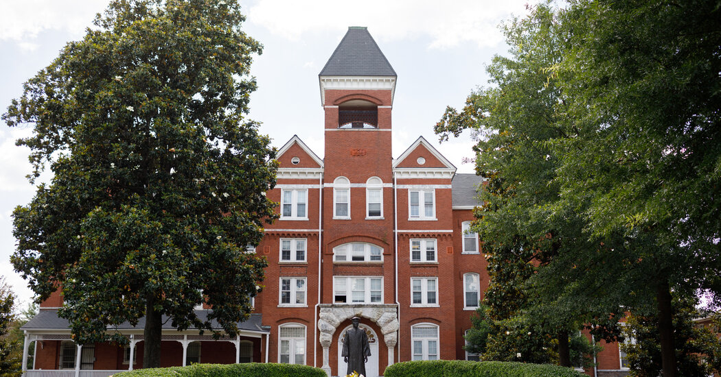 A New Means of Faculty Finance Can Penalty College students from HBCU, Research Finds