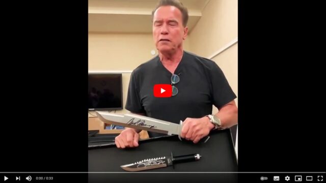 Arnold Schwarzenegger congratulates Sylvester Stallone on his new Rambo movie “This is a knife”