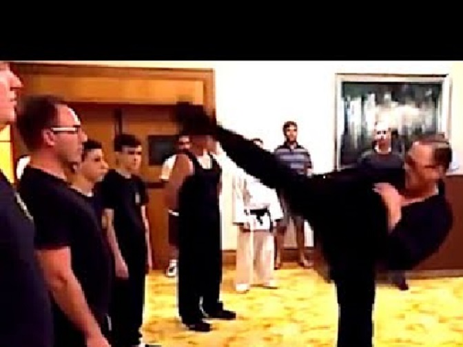 Jean-Claude Van Damme – Teaching Martial Arts  – Australia [HD]
