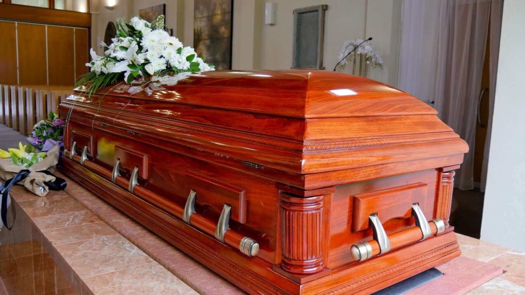This is what really happens during cremation, and it’s not pretty - featured image