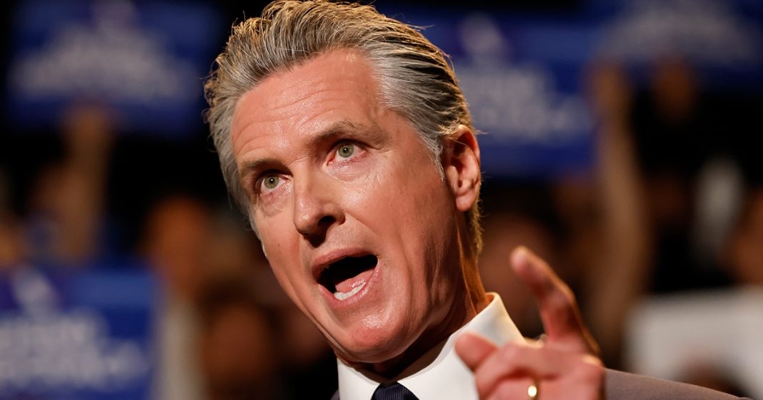 Gavin Newsom roasts Donald Trump after bizarre post - featured image