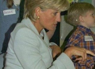 Moments that will never fade with Princess Diana: a touching look back Moments that will never fade with Princess Diana: a touching look back - featured image