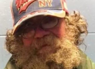 A Homeless Man Was Walking The Streets Of New York When He Was Stopped By A Police Officer A Homeless Man Was Walking The Streets Of New York When He Was Stopped By A Police Officer - featured image