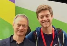 Gary Sinise Announces His Son Mac Has Died Aged 33. Read full story in comment,.,/,/,/ Gary Sinise Announces His Son Mac Has Died Aged 33. Read full story in comment,.,/,/,/ - featured image