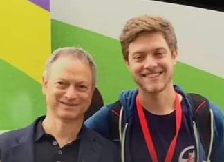 Gary Sinise Announces His Son Mac Has Died Aged 33. Read full story in comment,.,/,/,/ Gary Sinise Announces His Son Mac Has Died Aged 33. Read full story in comment,.,/,/,/ - featured image
