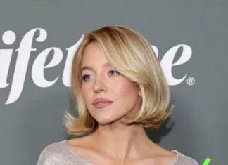 Sydney Sweeney Stuns Internet Over This Provocative Naked Dress Sydney Sweeney Stuns Internet Over This Provocative Naked Dress - featured image