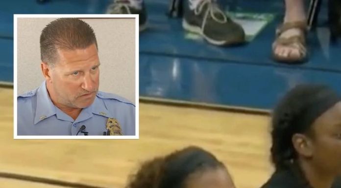 4 Officers Walk Out Of WNBA Game Over Players’ Offensive Shirts 4 Officers Walk Out Of WNBA Game Over Players’ Offensive Shirts - featured image