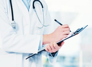 Doctor explains why you should never kiss a deceased person Doctor explains why you should never kiss a deceased person - featured image