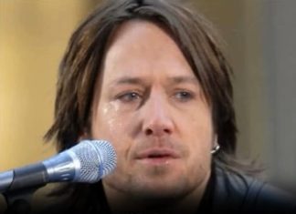 Keith Urban Fans Show Support After His Prayer Request Keith Urban Fans Show Support After His Prayer Request - featured image