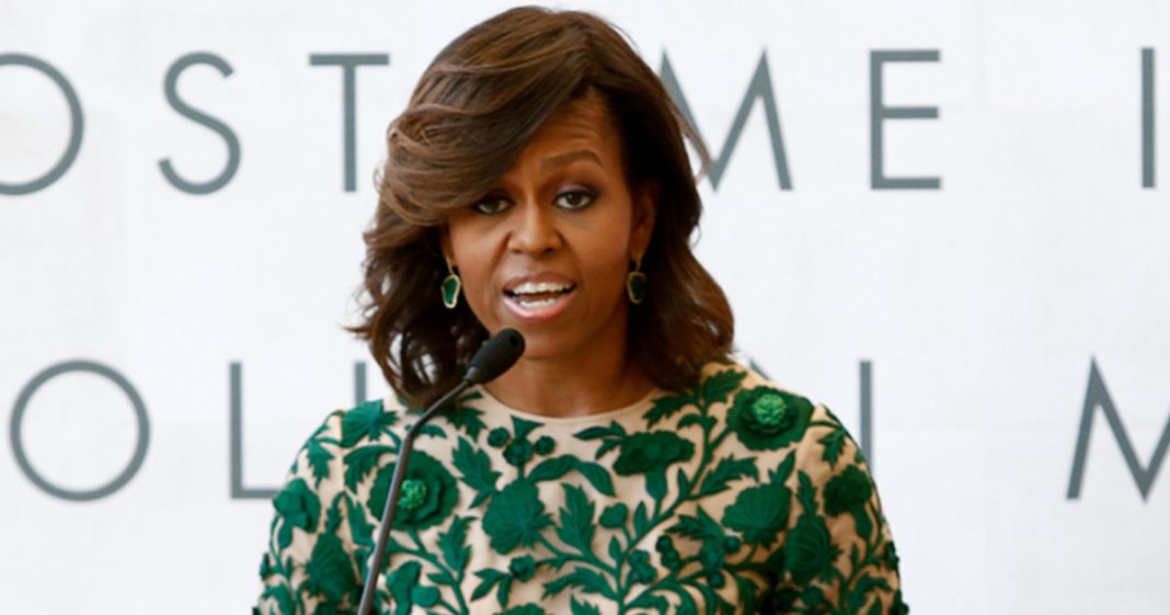 Michelle Obama’s casual look with ultra-long hair shocks people - featured image