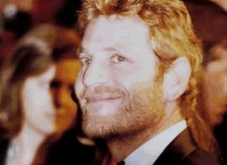 James Bond Actor Dies — Fans Around The World Mourn The Loss James Bond Actor Dies — Fans Around The World Mourn The Loss - featured image