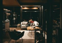 I Found Our Babysitter Freshly Showered In Our Home ā I Wasnāt Expecting My Husband To Take Her Side. I Found Our Babysitter Freshly Showered In Our Home ā I Wasnāt Expecting My Husband To Take Her Side. - featured image