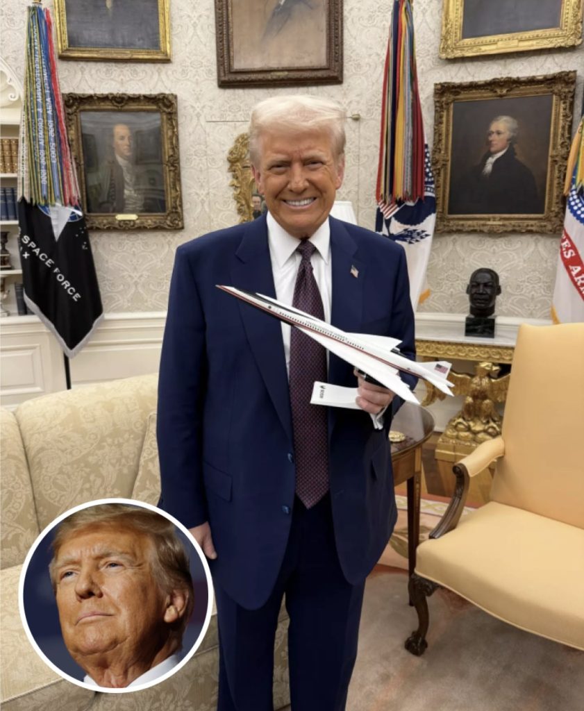 Photo Of Trump In Oval Office Turns Heads After People Spot Small ‘Creepy’ Detail - featured image Photo Of Trump In Oval Office Turns Heads After People Spot Small ‘Creepy’ Detail - featured image
