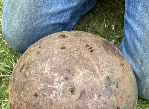 Unearthed: The Huge Creek Artifact That Leaves People Stunned! Unearthed: The Huge Creek Artifact That Leaves People Stunned! - featured image