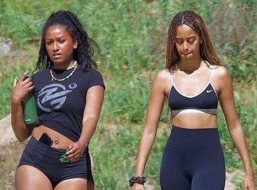 Malia and Sasha Obama party with rapper Drake Malia and Sasha Obama party with rapper Drake - featured image