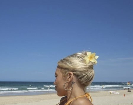 A Mom’s Bikini Is Causing Outrage At The Beach. Try Not To Gasp When You See It A Mom’s Bikini Is Causing Outrage At The Beach. Try Not To Gasp When You See It - featured image