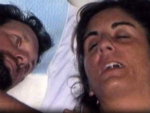 Man says goodbye to his wife as they took her off life support, but then she utters 5 words that made him faint: Man says goodbye to his wife as they took her off life support, but then she utters 5 words that made him faint: - featured image