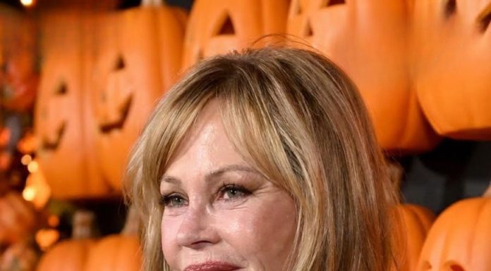 Fans Discuss Melanie Griffith’s Changing Look, With AI Offering a Natural Aging Perspective Fans Discuss Melanie Griffith’s Changing Look, With AI Offering a Natural Aging Perspective - featured image