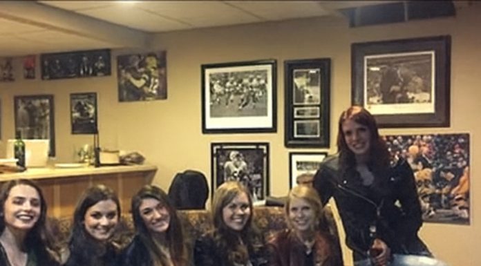 Six Girls, Only Five Pairs of Legs — The Optical Illusion That Has the Internet Completely Baffled Six Girls, Only Five Pairs of Legs — The Optical Illusion That Has the Internet Completely Baffled - featured image