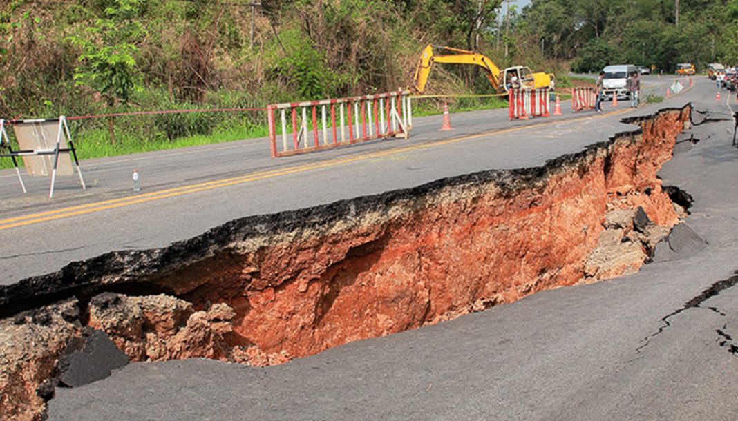 Seismic Activity Detected Following a Major Earthquake - featured image