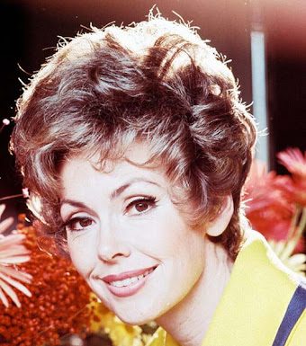 2) Legendary Movie Star and Golden Globe Winner Has Passed Away 2) Legendary Movie Star and Golden Globe Winner Has Passed Away - featured image