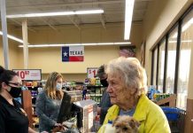 I Helped an Elderly Woman at the Grocery Store — Days Later, I Received an Unexpected Message I Helped an Elderly Woman at the Grocery Store — Days Later, I Received an Unexpected Message - featured image