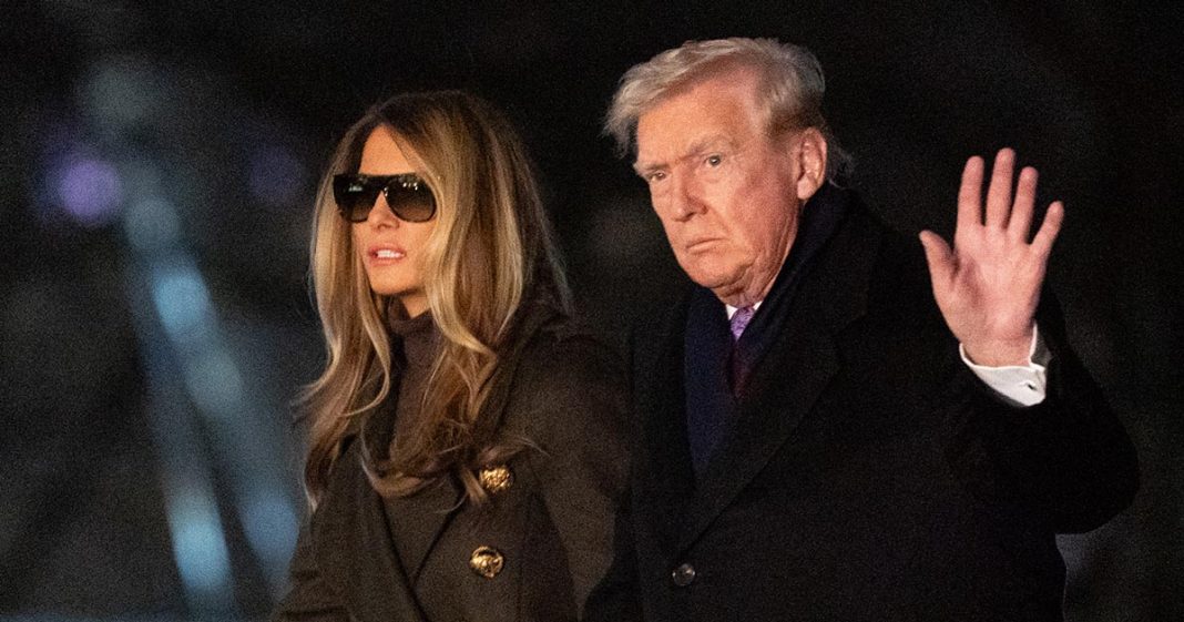 People are all pointing out the same thing with Melania Trump during DC return after Thanksgiving - featured image People are all pointing out the same thing with Melania Trump during DC return after Thanksgiving - featured image