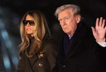 People are all pointing out the same thing with Melania Trump during DC return after Thanksgiving People are all pointing out the same thing with Melania Trump during DC return after Thanksgiving - featured image