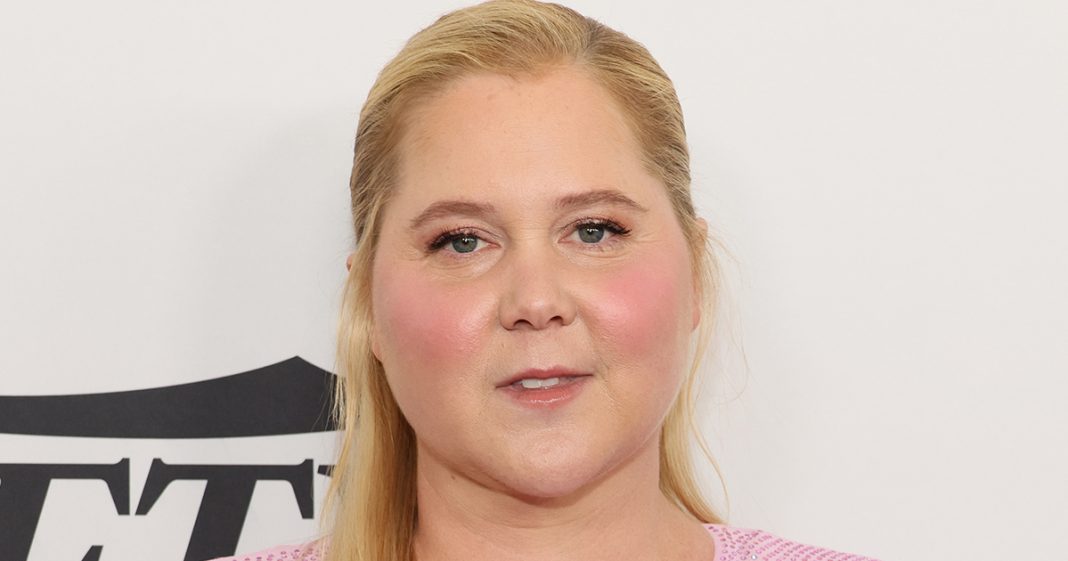 Amy Schumer reveals real reason for her weight loss after internet mocks her ‘moon face’ - featured image Amy Schumer reveals real reason for her weight loss after internet mocks her ‘moon face’ - featured image