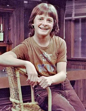 He Became World-Famous at a Young Age — Then a Devastating Illness Changed Everything. Can You Guess the Boy in the Photo? He Became World-Famous at a Young Age — Then a Devastating Illness Changed Everything. Can You Guess the Boy in the Photo? - featured image