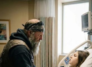 A Stranger Visited My Daughter in the Hospital Every Day for Six Months – Then I Learned the Truth A Stranger Visited My Daughter in the Hospital Every Day for Six Months – Then I Learned the Truth - featured image