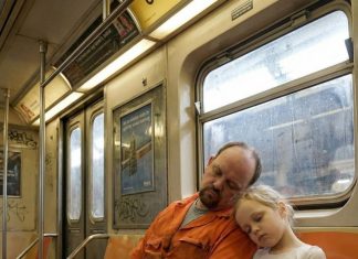 The next day, a stranger’s subway photo became the start of an unexpected conversation. The next day, a stranger’s subway photo became the start of an unexpected conversation. - featured image