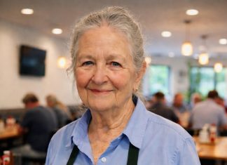 Customer Called Me ‘Rude’—72-Year-Old Waitress Puts Her in Her Place Customer Called Me ‘Rude’—72-Year-Old Waitress Puts Her in Her Place - featured image