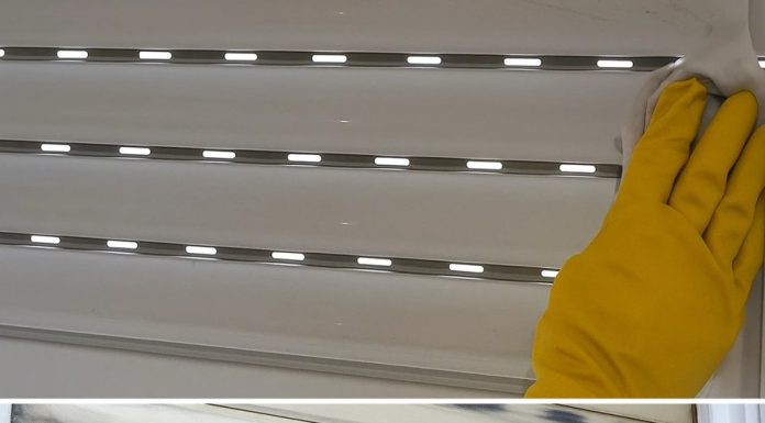 How to Clean Shutters to Make Them Look Like New How to Clean Shutters to Make Them Look Like New - featured image