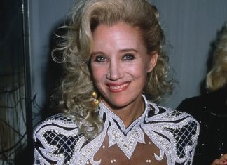 Golden Globe Winner Golden Globe Winner - featured image