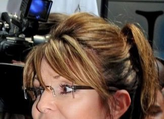 Sarah Palin Appearance in Recent Photos Gets People Talking Sarah Palin Appearance in Recent Photos Gets People Talking - featured image
