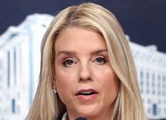 Former President Donald Trump pushed back against a recent CBS report suggesting that only a small number of undocumented immigrants arrested had violent criminal histories. Former President Donald Trump pushed back against a recent CBS report suggesting that only a small number of undocumented immigrants arrested had violent criminal histories. - featured image