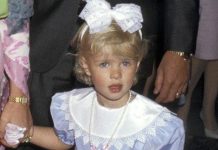 As a child, she wasn’t allowed to date, wear makeup, attend school dances, or wear certain types of clothing Her childhood was shaped by fear and a deep trauma she kept hidden for decades — but today, everyone knows who she is… As a child, she wasn’t allowed to date, wear makeup, attend school dances, or wear certain types of clothing Her childhood was shaped by fear and a deep trauma she kept hidden for decades — but today, everyone knows who she is… - featured image