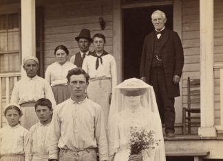 The father married off his daughter, who was blind from birth The father married off his daughter, who was blind from birth - featured image