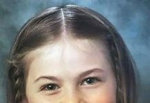 A young girl, kidnapped in 2017, was found safe and sound thanks to a shopkeeper who recognized her in a Netflix documentary. A young girl, kidnapped in 2017, was found safe and sound thanks to a shopkeeper who recognized her in a Netflix documentary. - featured image