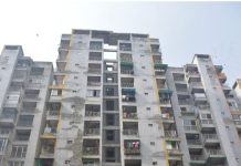 Three teen sisters fall to their deaths after online game fixation Three teen sisters fall to their deaths after online game fixation - featured image