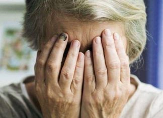 12 nasty things you do in old age that everyone notices, but no one dares to tell you 12 nasty things you do in old age that everyone notices, but no one dares to tell you - featured image