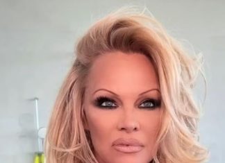 Pamela Anderson Brings Back Her Iconic ’90s Look Pamela Anderson Brings Back Her Iconic ’90s Look - featured image