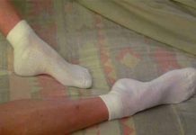 Why seniors should keep their socks on even at home Why seniors should keep their socks on even at home - featured image