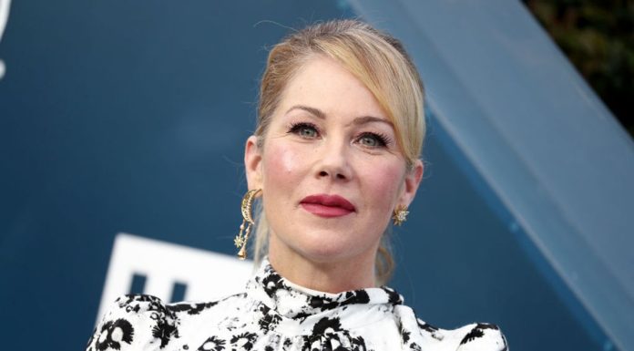 Christina Applegate hospitalised after being left bound with MS Christina Applegate hospitalised after being left bound with MS - featured image