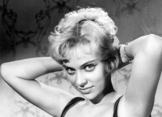 Beloved Actress From Iconic Scene Dies at 87 Beloved Actress From Iconic Scene Dies at 87 - featured image