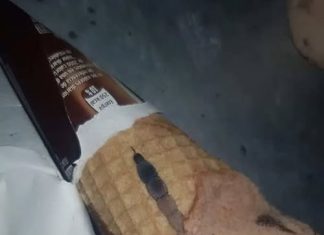 She Found Something Strange Inside Her Ice Cream She Found Something Strange Inside Her Ice Cream - featured image