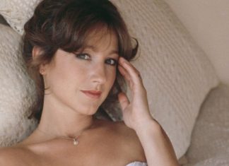 Beloved Downton Abbey Star Passes Away After Dementia Battle Beloved Downton Abbey Star Passes Away After Dementia Battle - featured image