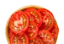Eating tomatoes: an ally for your health and your kitchen Eating tomatoes: an ally for your health and your kitchen - featured image